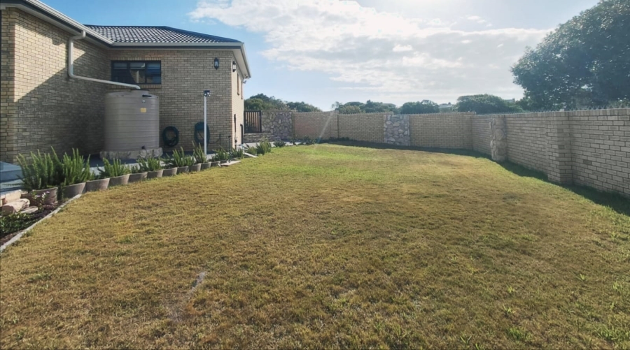 3 Bedroom Property for Sale in Stilbaai Wes Western Cape